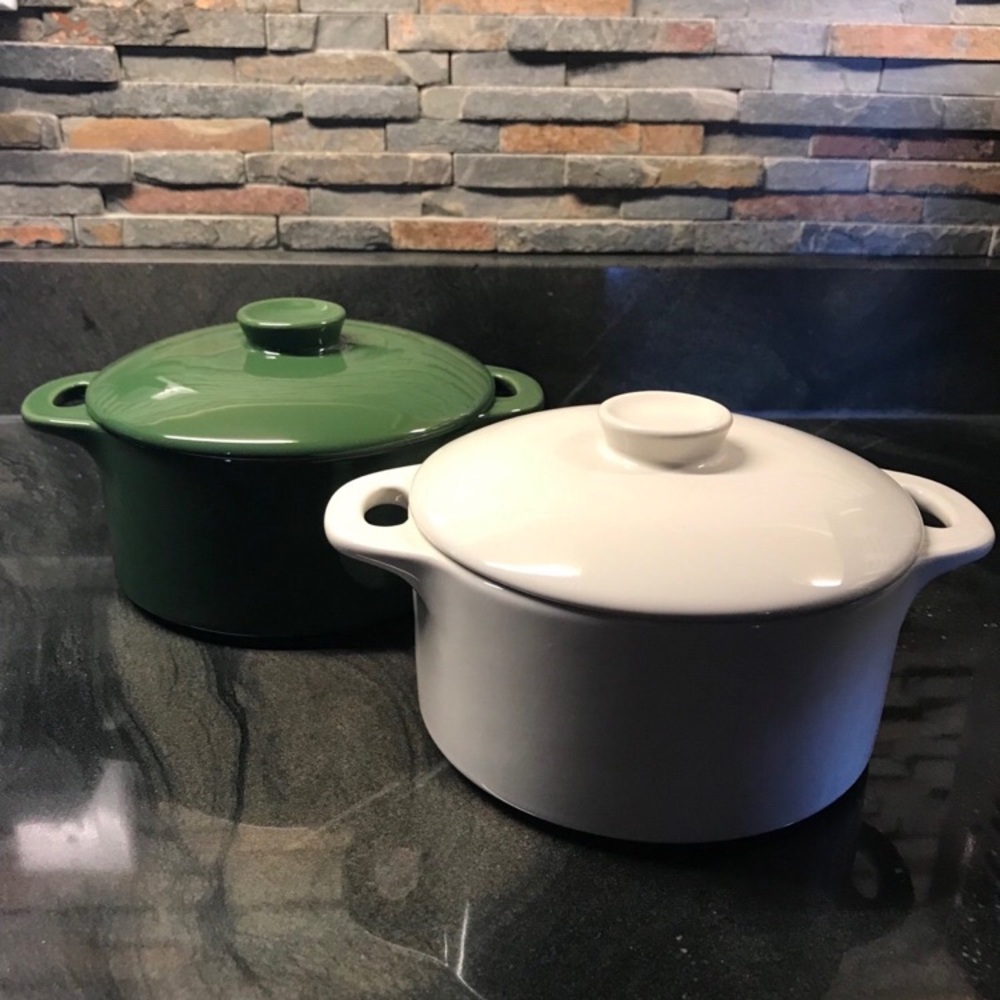 Green and White Ceramic cocotte set